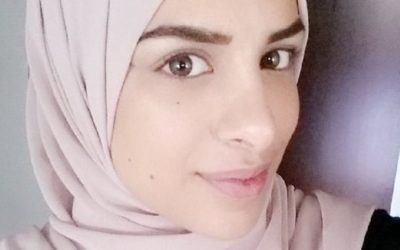 شابة محجبة في السويد ترفض المصافحة فتحصل على تعويض مقداره مايعادل 3800 يورو
